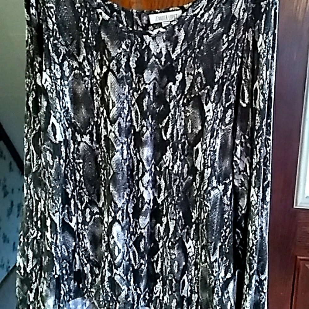 Jennifer Lopez woman's shirt